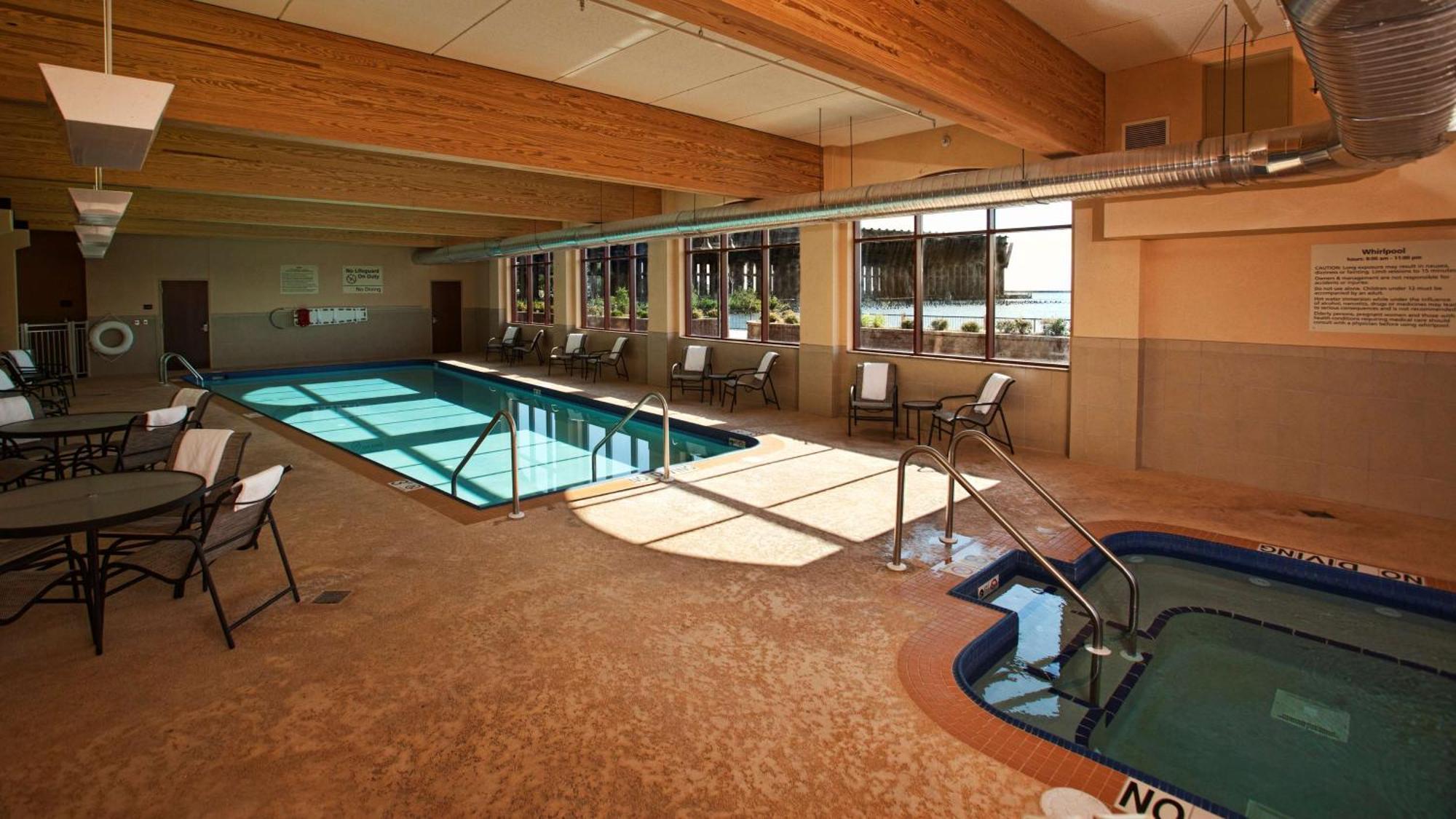Hampton Inn Marquette-Waterfront Екстериор снимка
