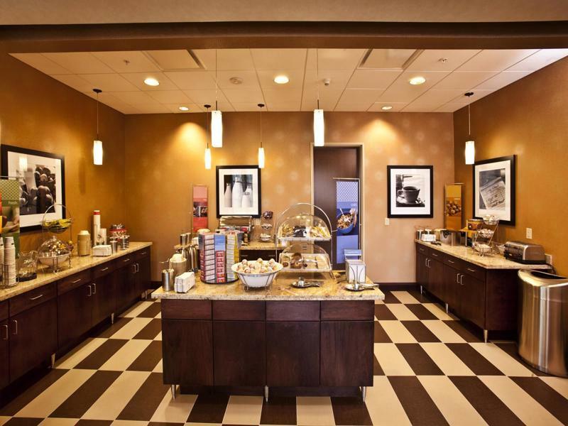 Hampton Inn Marquette-Waterfront Екстериор снимка
