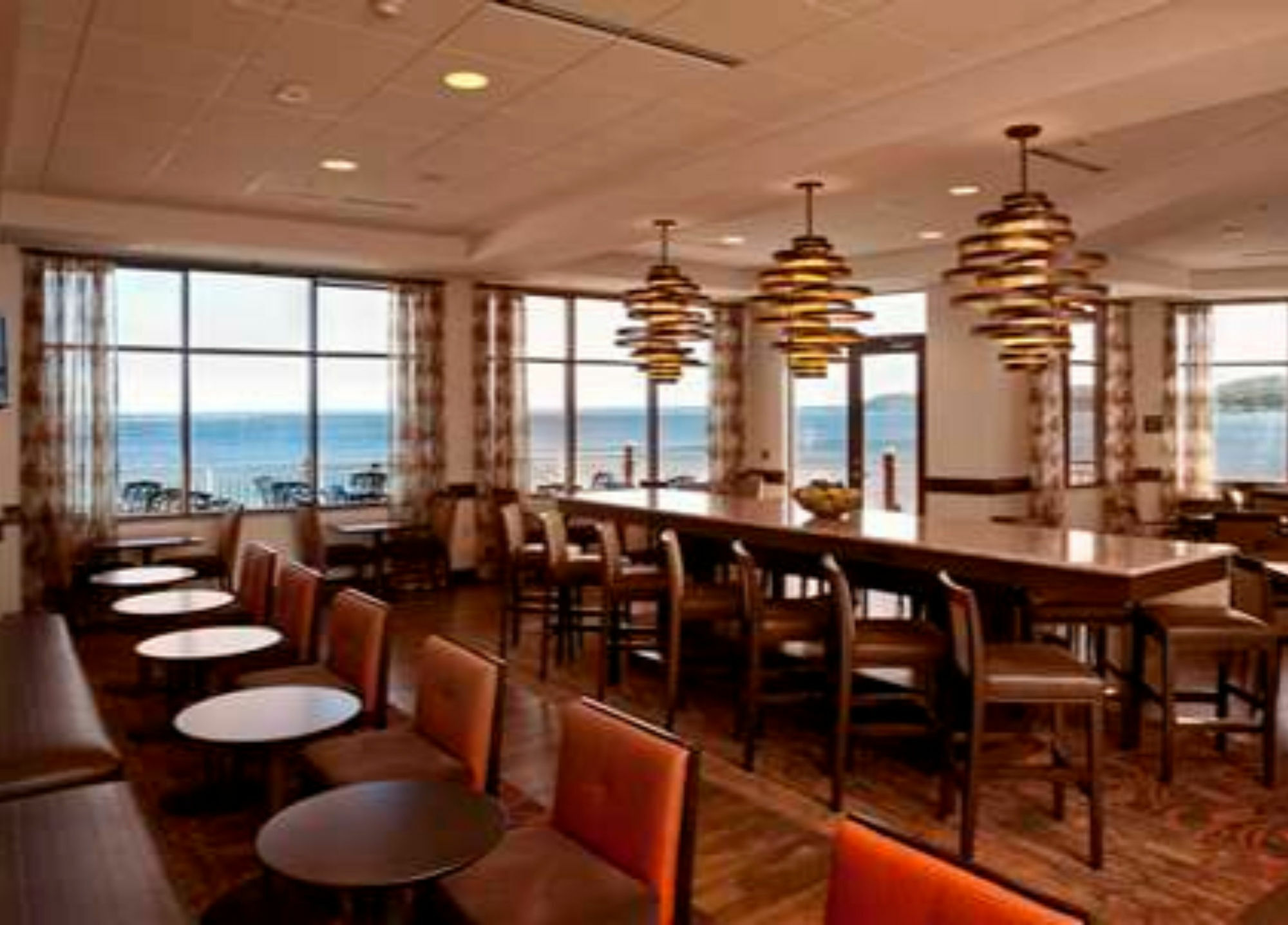 Hampton Inn Marquette-Waterfront Екстериор снимка